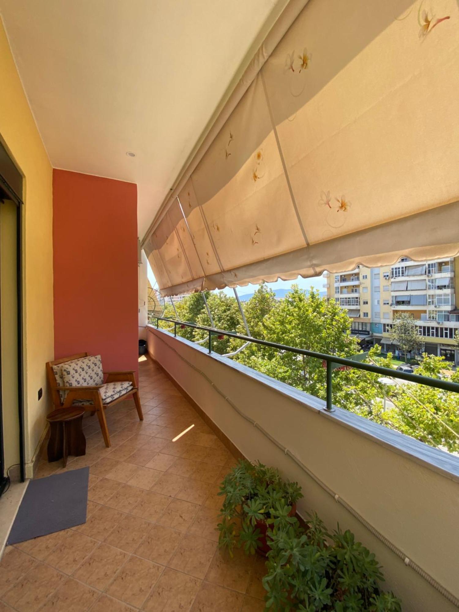 VlorëRikardo Apartamentアパートメント エクステリア 写真
