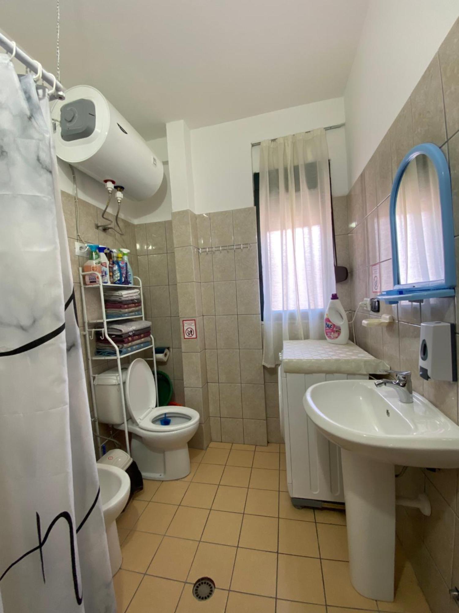 VlorëRikardo Apartamentアパートメント エクステリア 写真